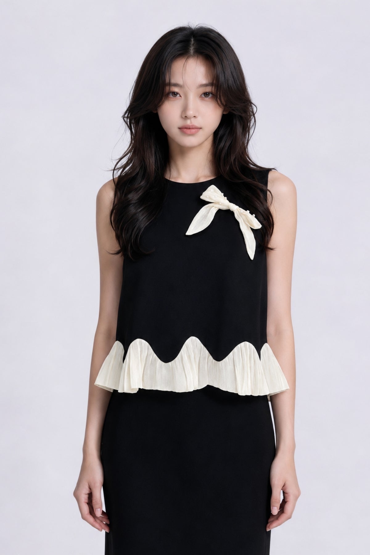 Fleur Scalloped Bow Sleeveless Top