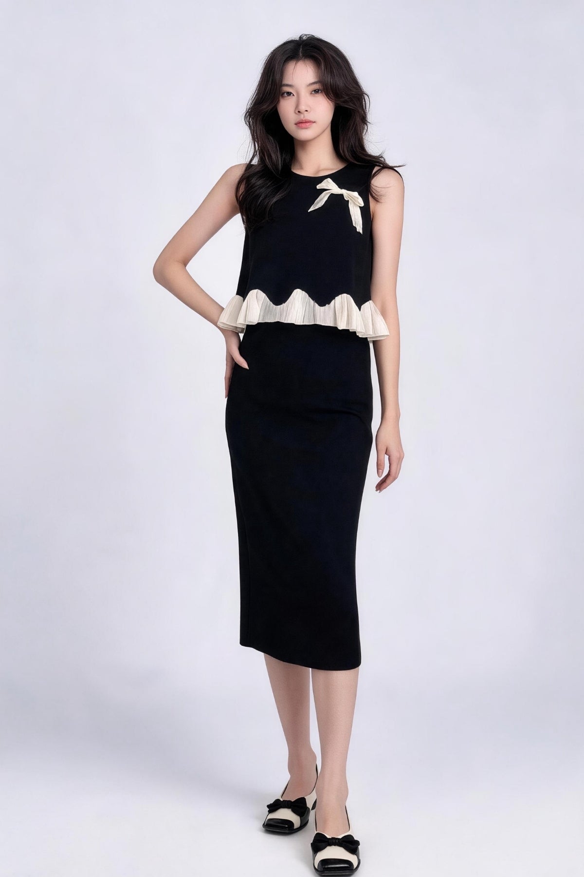 Fleur Scalloped Bow Sleeveless Top
