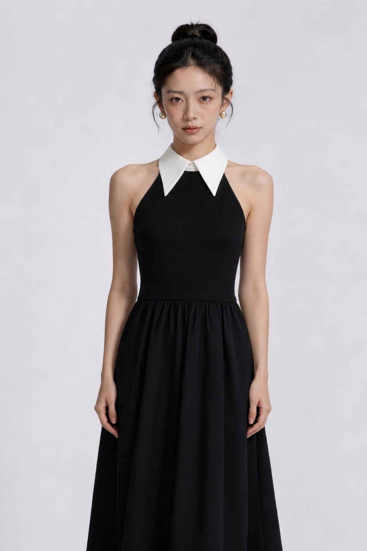Ilaria Contrast Collar Halter Maxi Dress